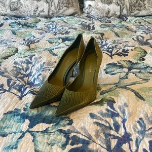 Nine West Green Snake Heel